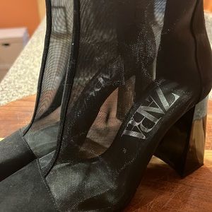 Zara mesh heels, never worn!! Black suede with mesh and shiny black block heel
